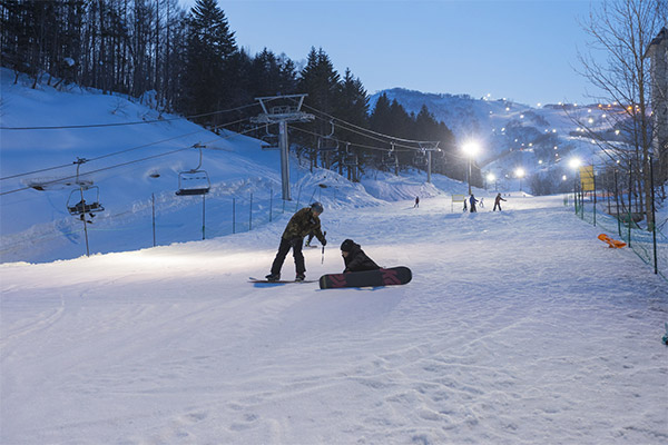 Looking for the best backpackers Hostel in Niseko?